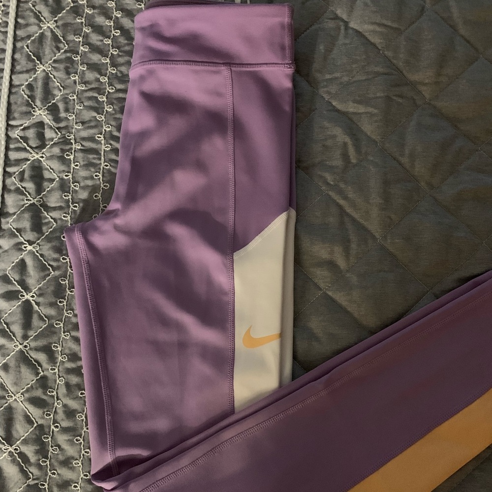 Nike girl’s leggings
